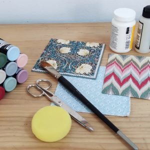 TALLER DECOUPAGE BANDEJAS GIRATORIAS 6 FEBRERO