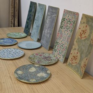 TALLER DECOUPAGE BANDEJAS CRISTAL 14 FEBRERO